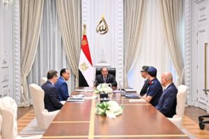 السيسي يستعرض جهود تنمية التجارة الداخلية