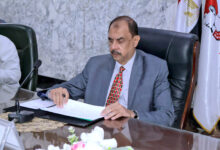 محافظ سوهاج يكلف بتكثيف حملات الرقابة لمتابعة مواقف السيارات والتزام السائقين بالتعريفة الجديدة