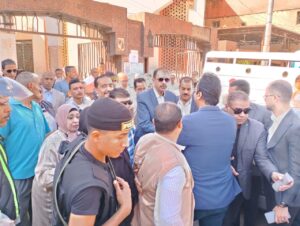 بحضور محافظ سوهاج.. وكيل وزارة الصحة يشارك بفعاليات مبادرة "صحح مفاهيمك" من مسجد وميدان العارف بالله