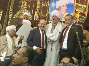 النائب "ميشيل الجمل" يجوب ساحة الحسين ويشارك الاحتفالات.. تجسيد حي للوحدة الوطنية وروح المحبة المصرية