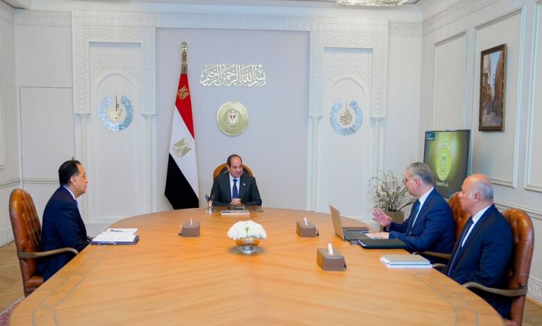 الرئيس السيسي يستعرض ملفات البترول والطاقة وجهود تحويل مصر إلى مركز إقليمي لتداول الغاز