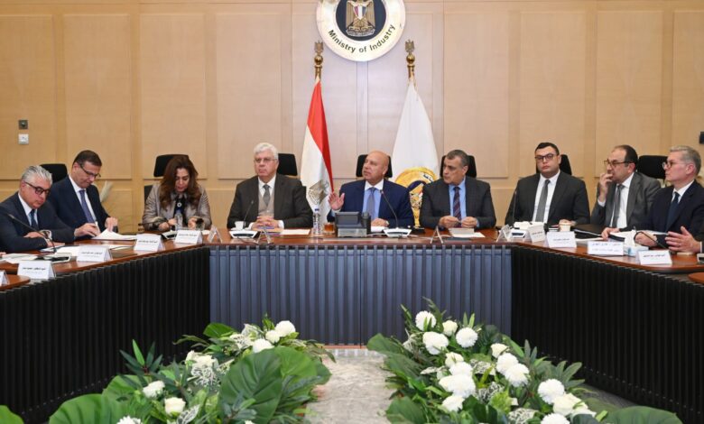 الموافقة على مشروعين صناعيين باقتصادية قناة السويس باستثمارات 1.29 مليار دولار