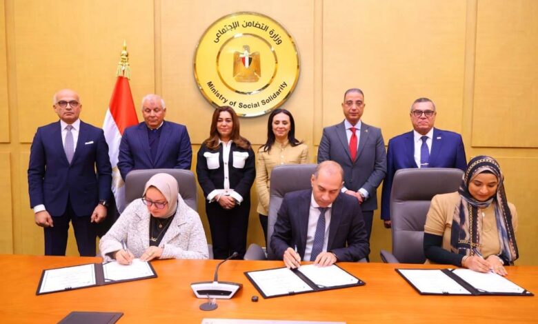 التضامن الاجتماعي والتنمية المحلية توقعان بروتوكولات لتحسين رعاية حديثي الولادة