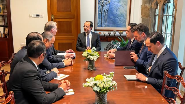 وزير البترول يبحث مع رئيس قبرص تعزيز التعاون في مجال الطاقة وربط حقول الغاز