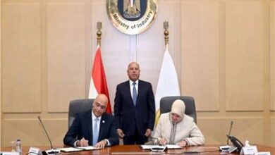 كامل الوزير يشهد توقيع مذكرة تفاهم لدعم المشروعات الصناعية الصغيرة والمتوسطة