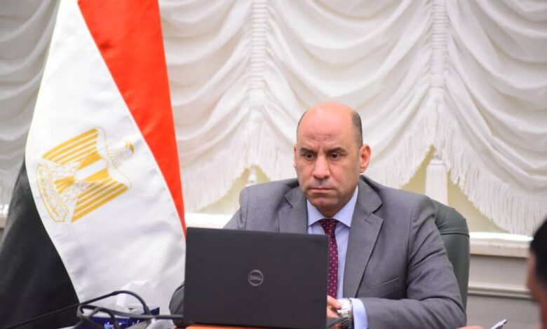 وزارة العمل تُشكل غرفة عمليات مركزية لحماية المصريين بالخارج ومتابعة تداعيات التصعيد الإقليمي