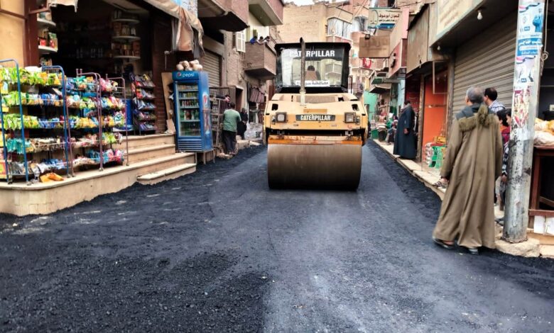 محافظ سوهاج يتابع رصف شارع عمر بن الخطاب بالمراغة ضمن الخطة الاستثمارية