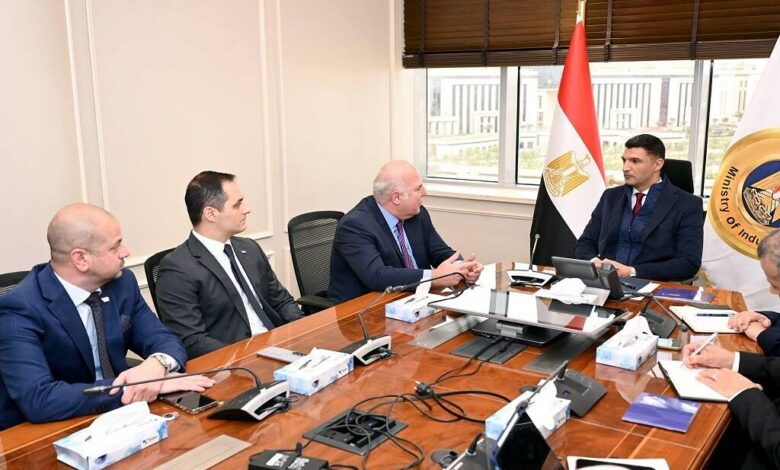 وزير الصناعة المصري يبحث مع "بولاريس" التركية خططها التوسعية بالمناطق الصناعية