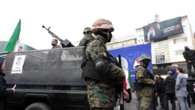 الحرس الثوري الإيراني يعلن استهداف فروع بنوك أمريكية بالمنطقة