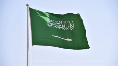 الداخلية السعودية: غرامة 50 ألف ريال والسجن والترحيل للوافد المتأخر عن المغادرة بعد انتهاء التأشيرة