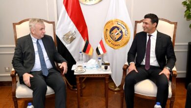 وزير الصناعة يبحث مع سفير ألمانيا تعزيز الاستثمارات الصناعية وتنظيم بعثة للشركات الألمانية إلى مصر
