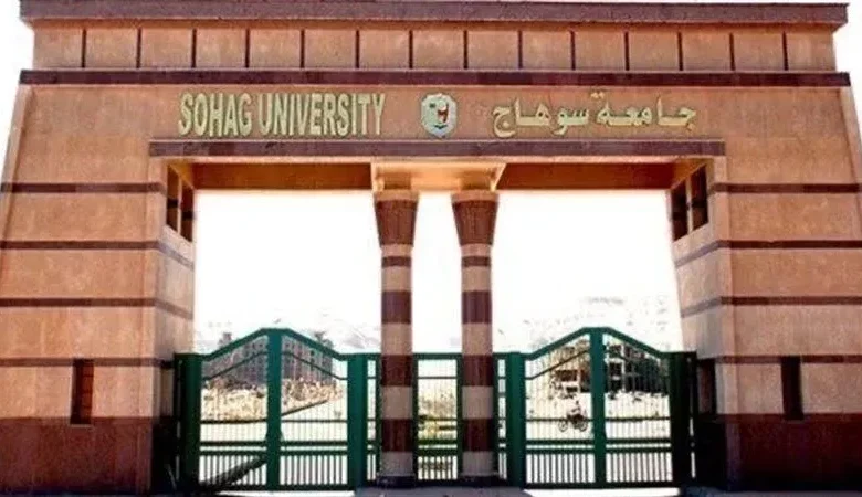 آداب سوهاج توظف "المنطق الفلسفي" لتطوير تقنيات الذكاء الاصطناعي