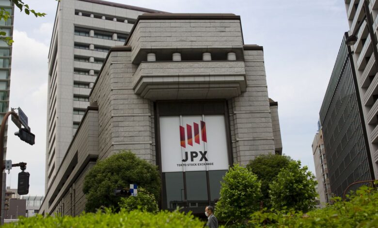 أسهم التكنولوجيا تضغط على بورصة طوكيو.. ونيكي يفقد 2.7%